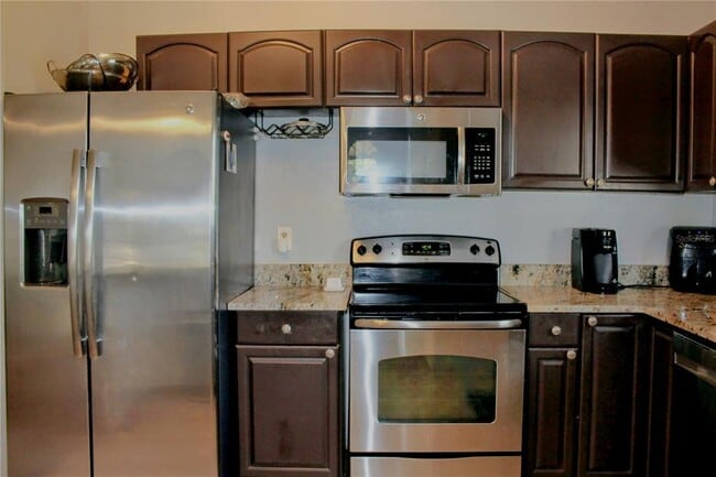 Building Photo - 11808 Skylake Pl