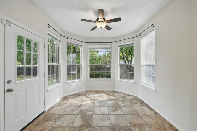 Building Photo - 2521 Timber Ridge Ln