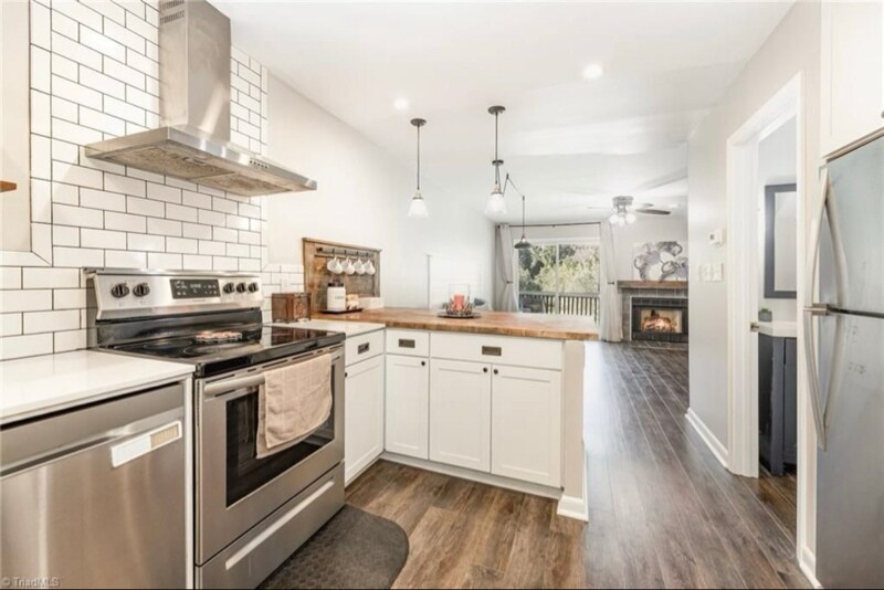 Building Photo - 1074 Hickory Glen Rd