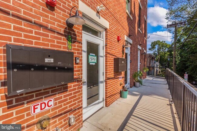 Building Photo - 509 Gorgas Ln