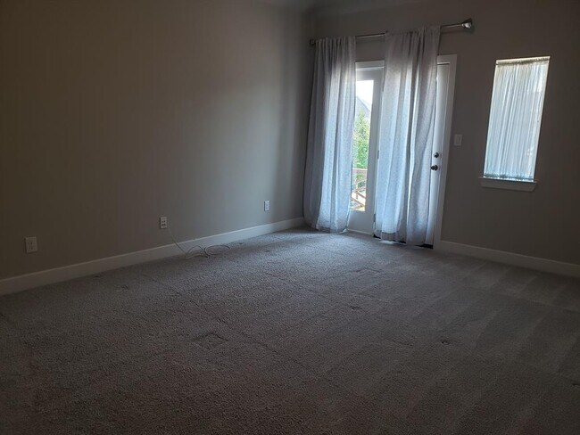 Building Photo - 539 Imperial Blvd