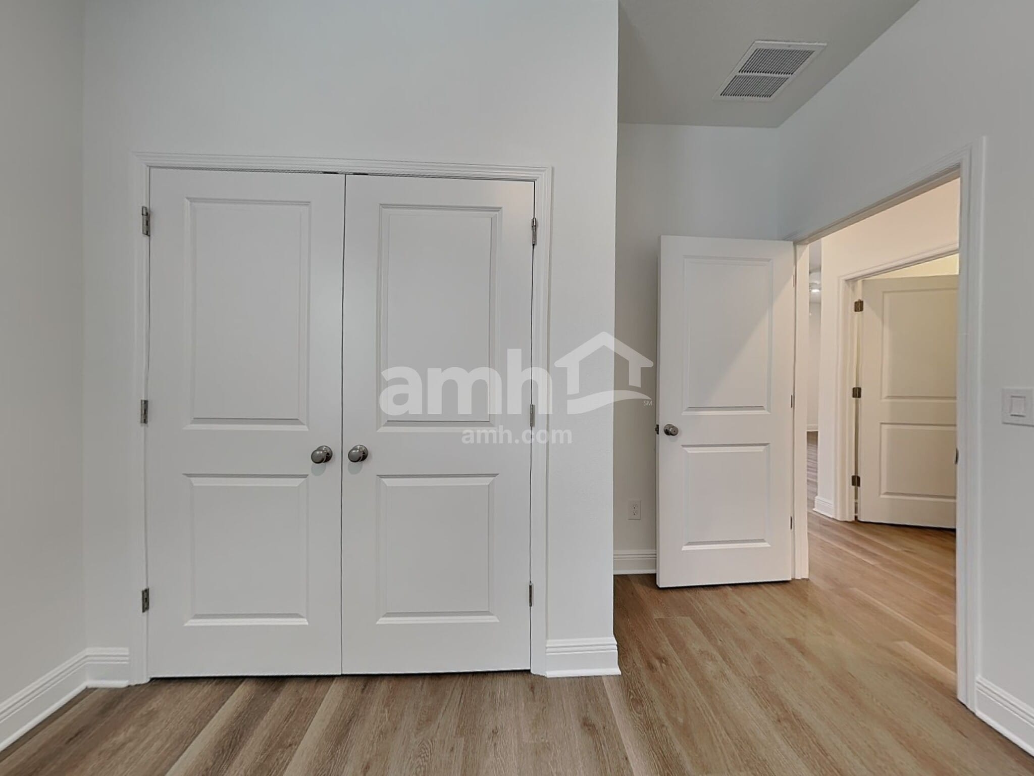 Building Photo - 1526 Blue Nile Pt