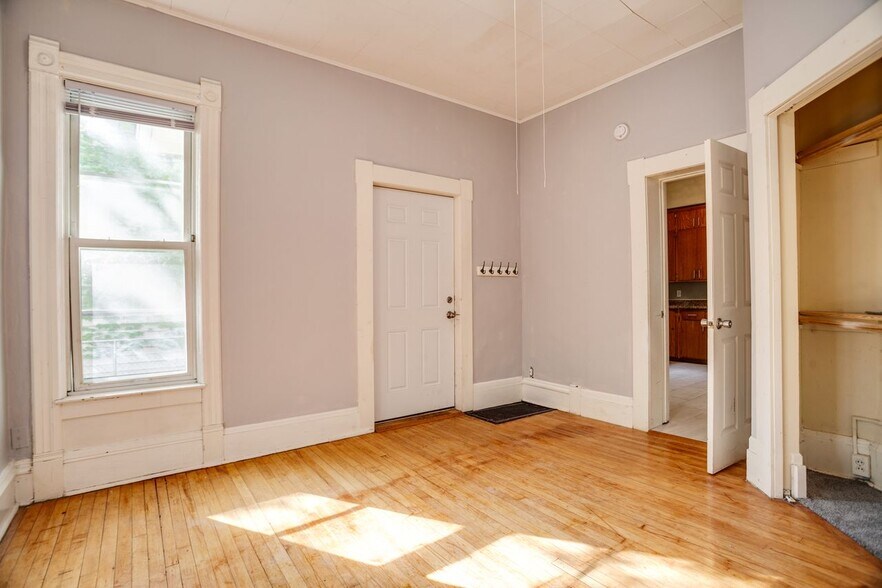 Building Photo - 3108 Colfax Ave S