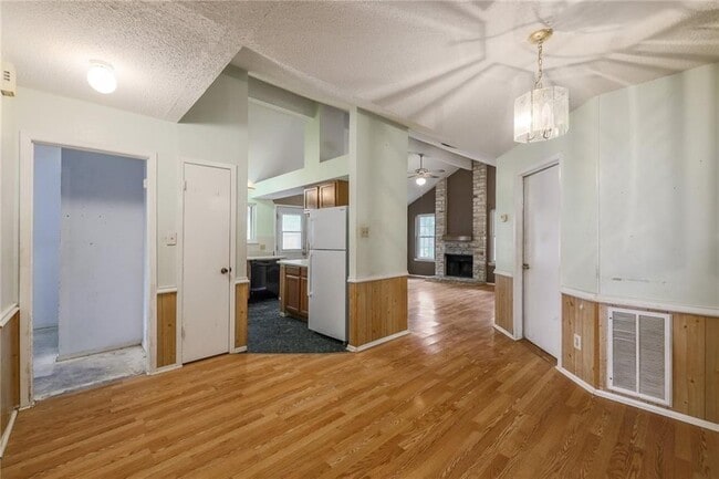 Building Photo - 16821 Whitebrush Loop
