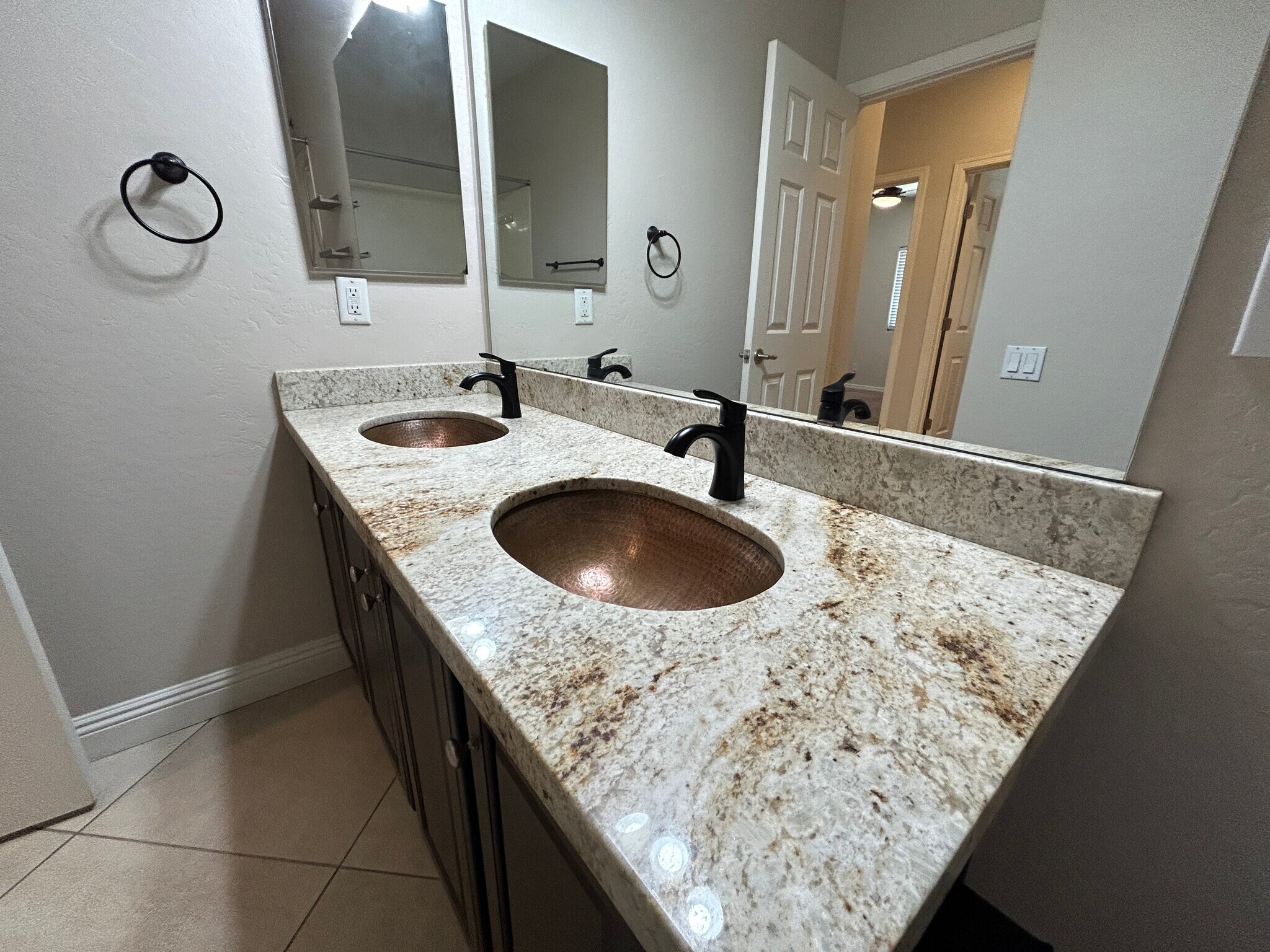 Building Photo - 5317 W Buckskin Trl