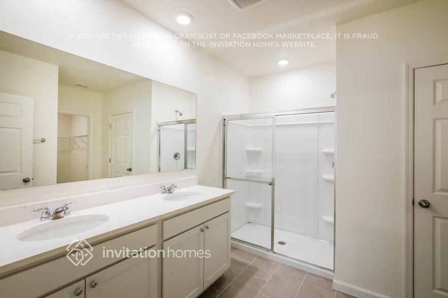 Building Photo - 493 Seaspray Dr