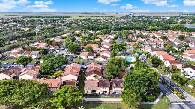 Building Photo - 11037 SW 152nd Ct