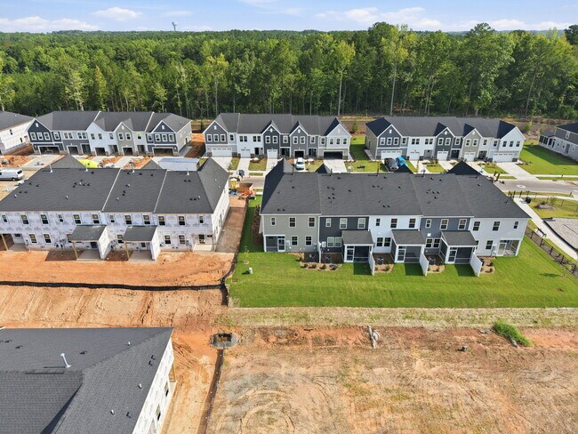 Building Photo - 219 Deercroft Dr