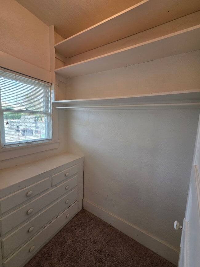 Building Photo - *** MOVE IN SPECIAL - $500.00 OFF FIRST MONTHS RENT***