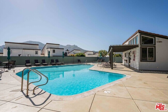 Building Photo - 17083 Palisades Cir