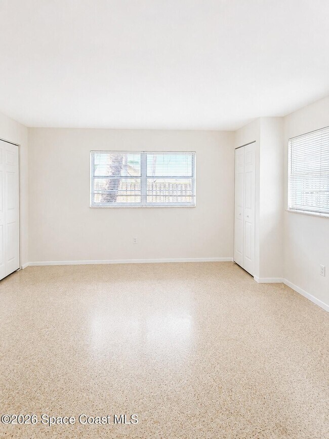 Building Photo - 217 Martin St