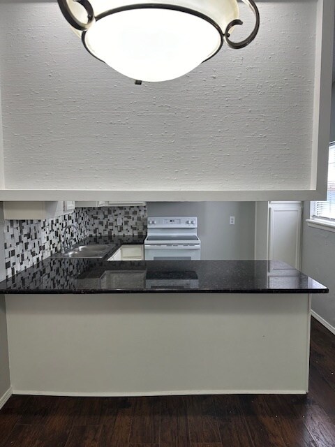 Building Photo - 6412 Lyrewood Ter