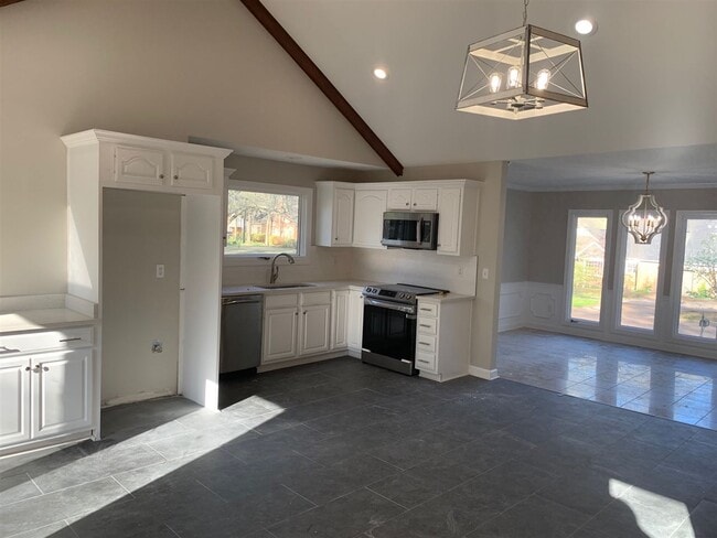 Building Photo - 2491 Turpins Glen Dr