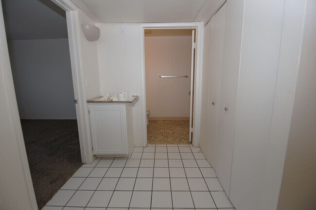 Building Photo - SUMMERLIN - LA POSADA CONDO