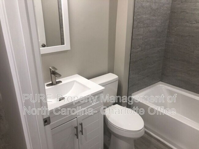 Building Photo - 805 Haywood St