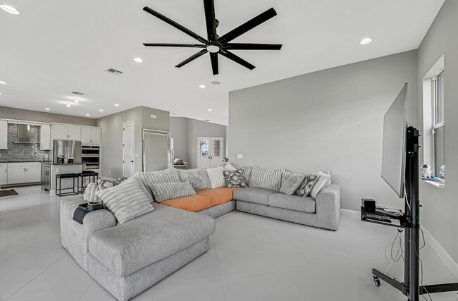 Building Photo - 5482 Macoon Wy