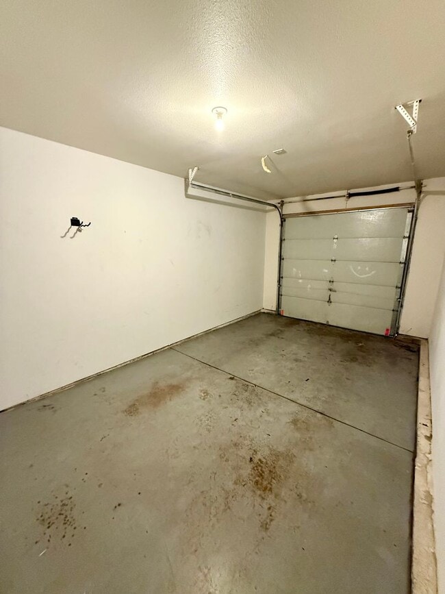 Building Photo - 1445 6th St