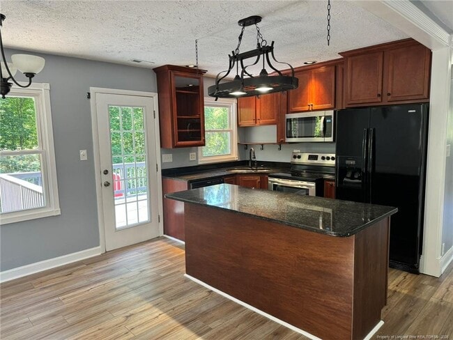 Building Photo - 6607 Sherrod Pl