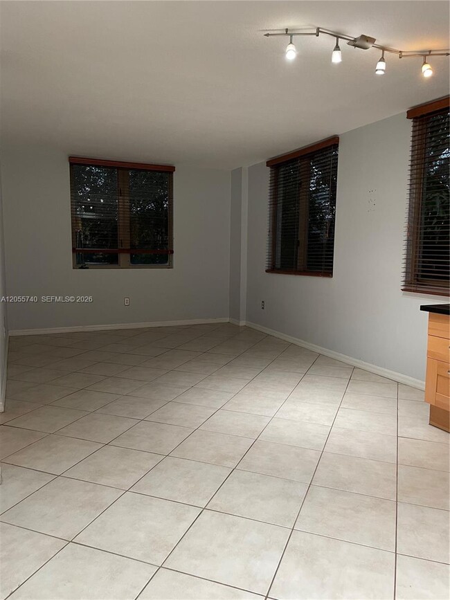 Building Photo - 2630 SW 28th St