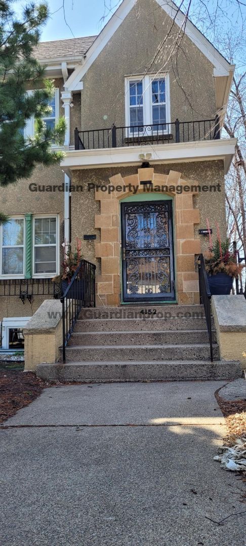 Primary Photo - South Minneapolis duplex with garage parking