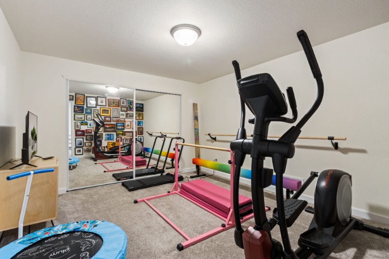 Building Photo - 1940 Shadow Lake Dr