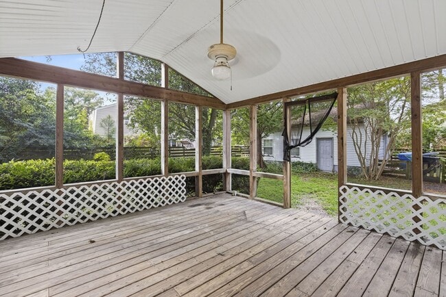 Building Photo - Lakeville Estates