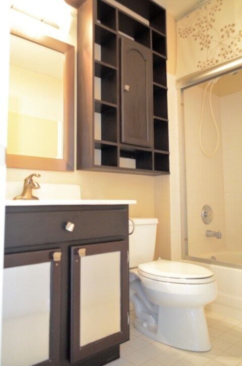 Building Photo - 389 Bloomfield Ct