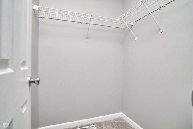 Building Photo - 10856 Trailwood Dr