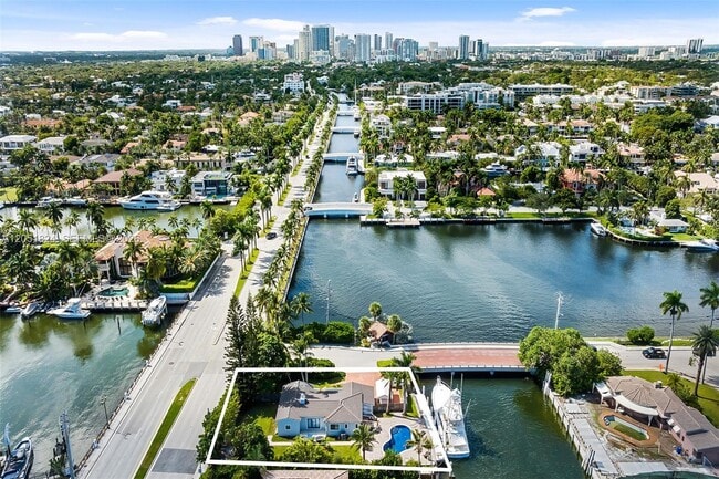 Building Photo - 2301 E Las Olas Blvd