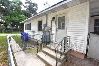 Building Photo - 707 E Lime St