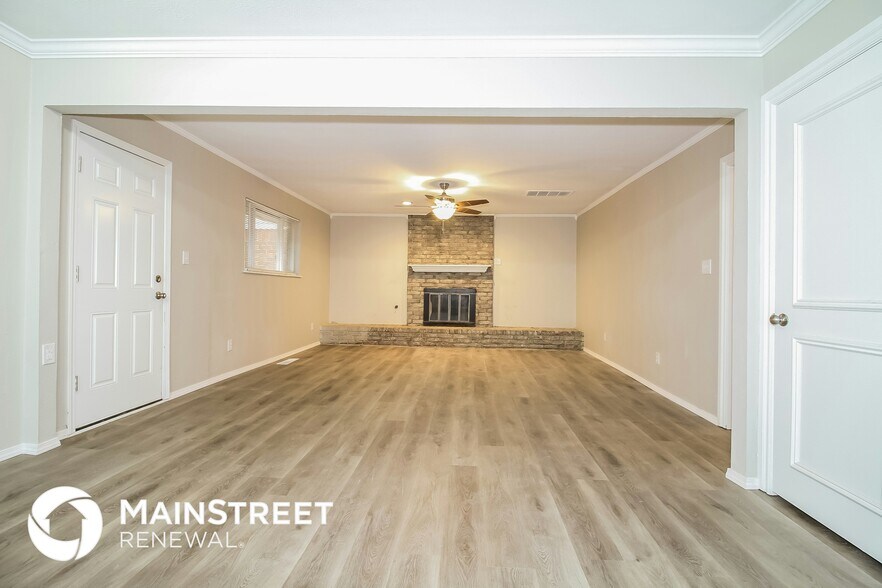 Building Photo - 1720 Rolling Stone Dr