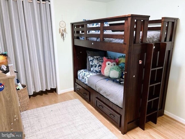 Building Photo - 5885 9th Rd N