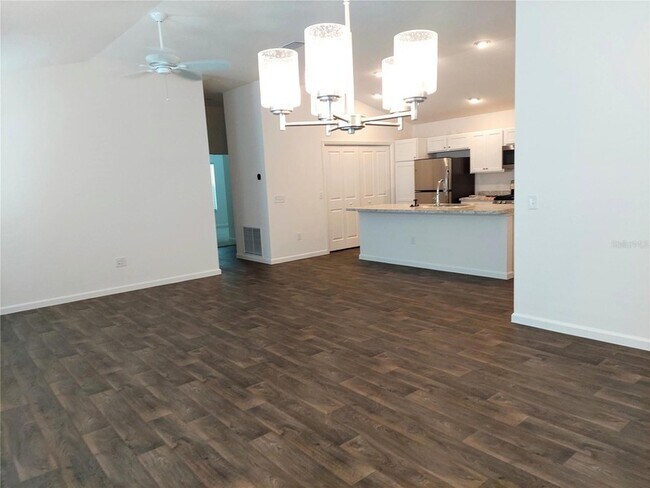 Building Photo - 3263 Sherfinski Ave