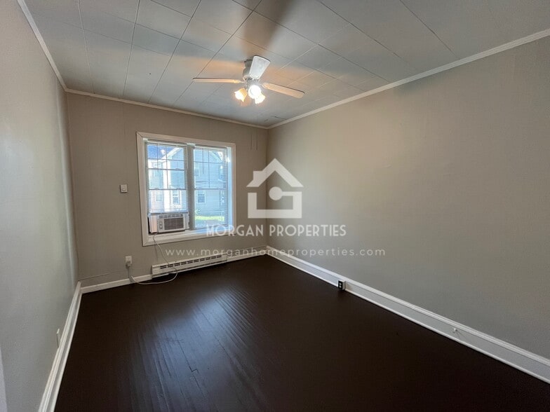 Building Photo - 302 S 12th St