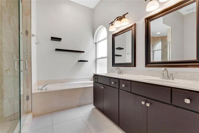 Building Photo - 3856 Becontree Pl