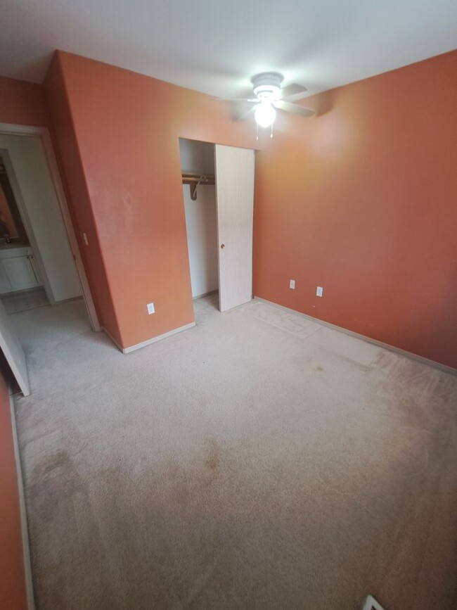 Building Photo - 3 bedroom corner lot - Bethany Available N...