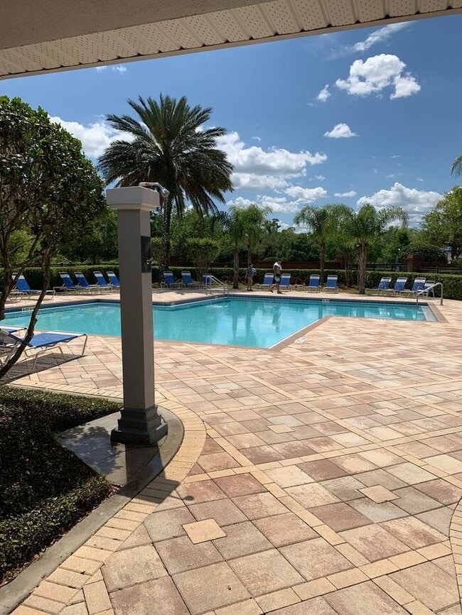 Building Photo - Luxury Townhome for Rent in Gated Dunwoody...