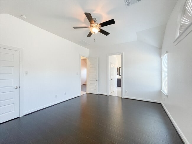 Building Photo - 18126 Golden Falls Ln