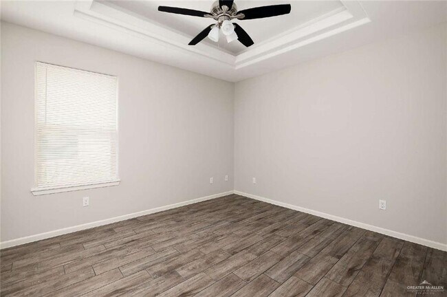Building Photo - 1404 Alta Vista Dr