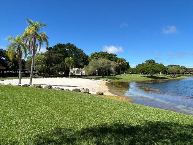 Building Photo - 11047 SW 154th Ct