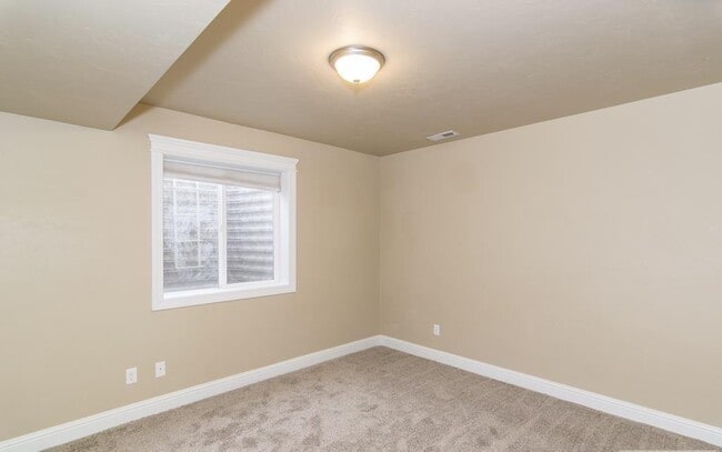 Building Photo - 1466 Chesney Ct