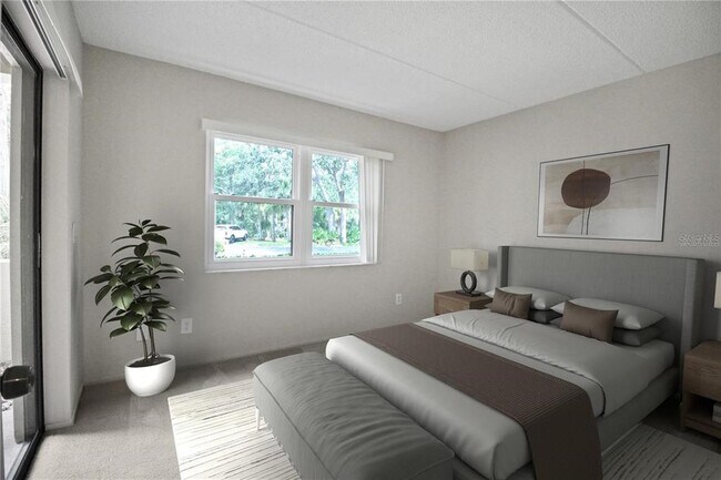 Building Photo - 135 Woodlake Wynde