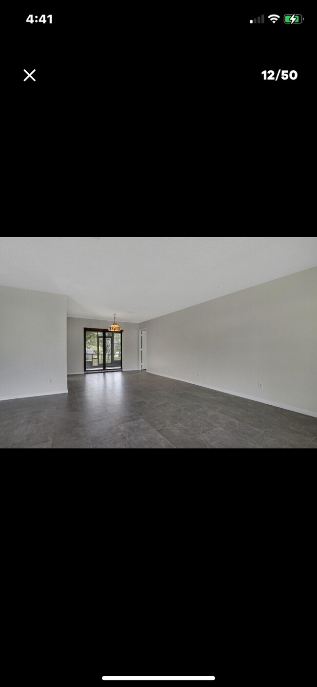Building Photo - 12186 Sycamore Ln