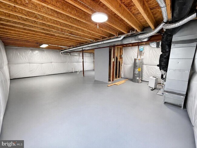 Building Photo - 5707 Lowell St