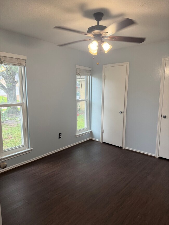 Building Photo - 12306 Taylors Crossing Dr