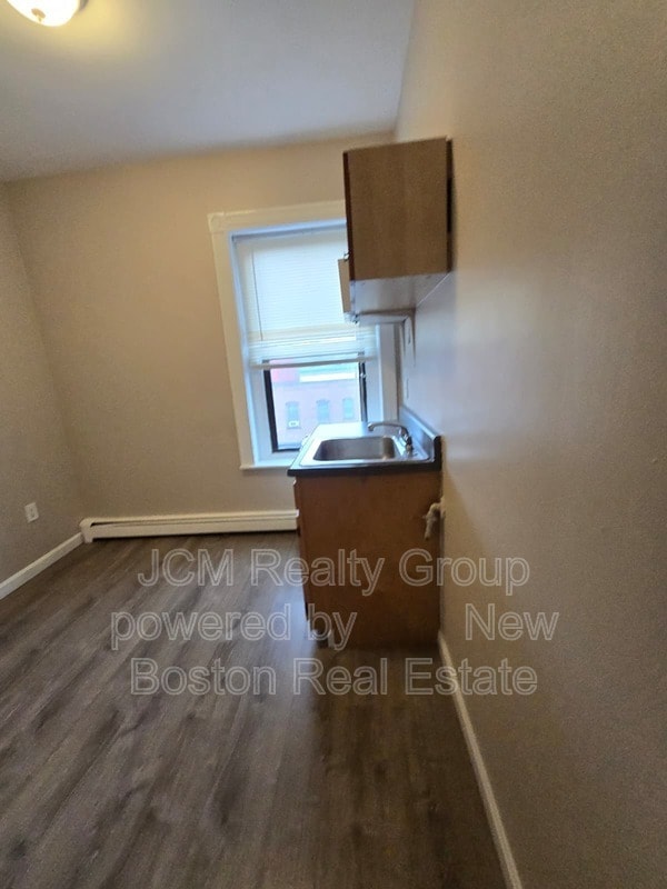 Building Photo - 185 Green St