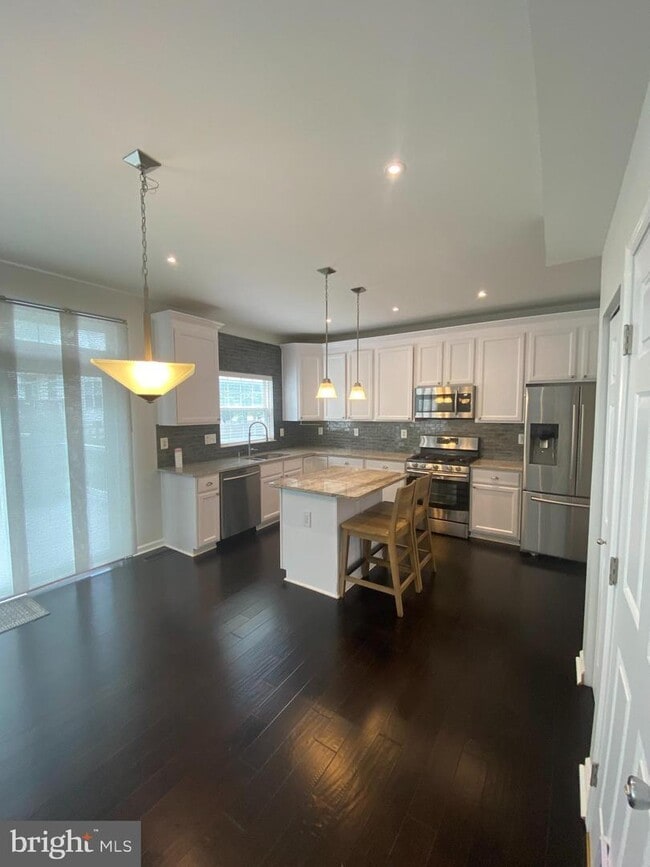 Building Photo - 12502 Royal Crown Dr