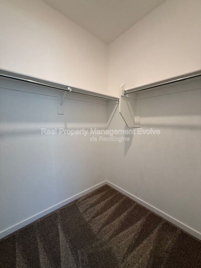 Building Photo - 17760 W Cassia Way