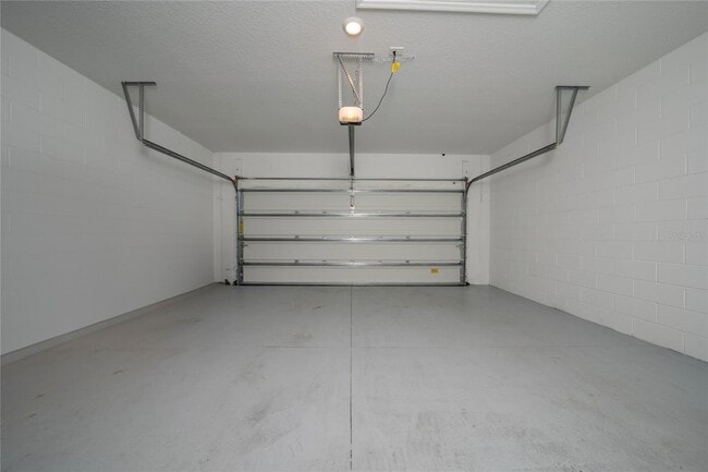 Building Photo - 11328 Listening Dr