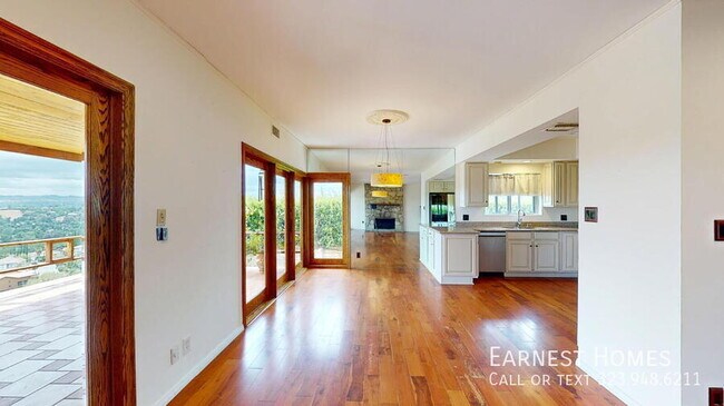 Building Photo - 4535 San Blas Ave